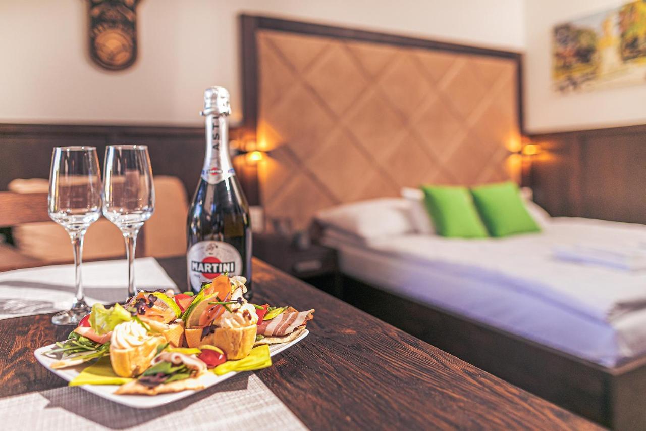Park Hotel Buek-Buekfuerdo Екстер'єр фото