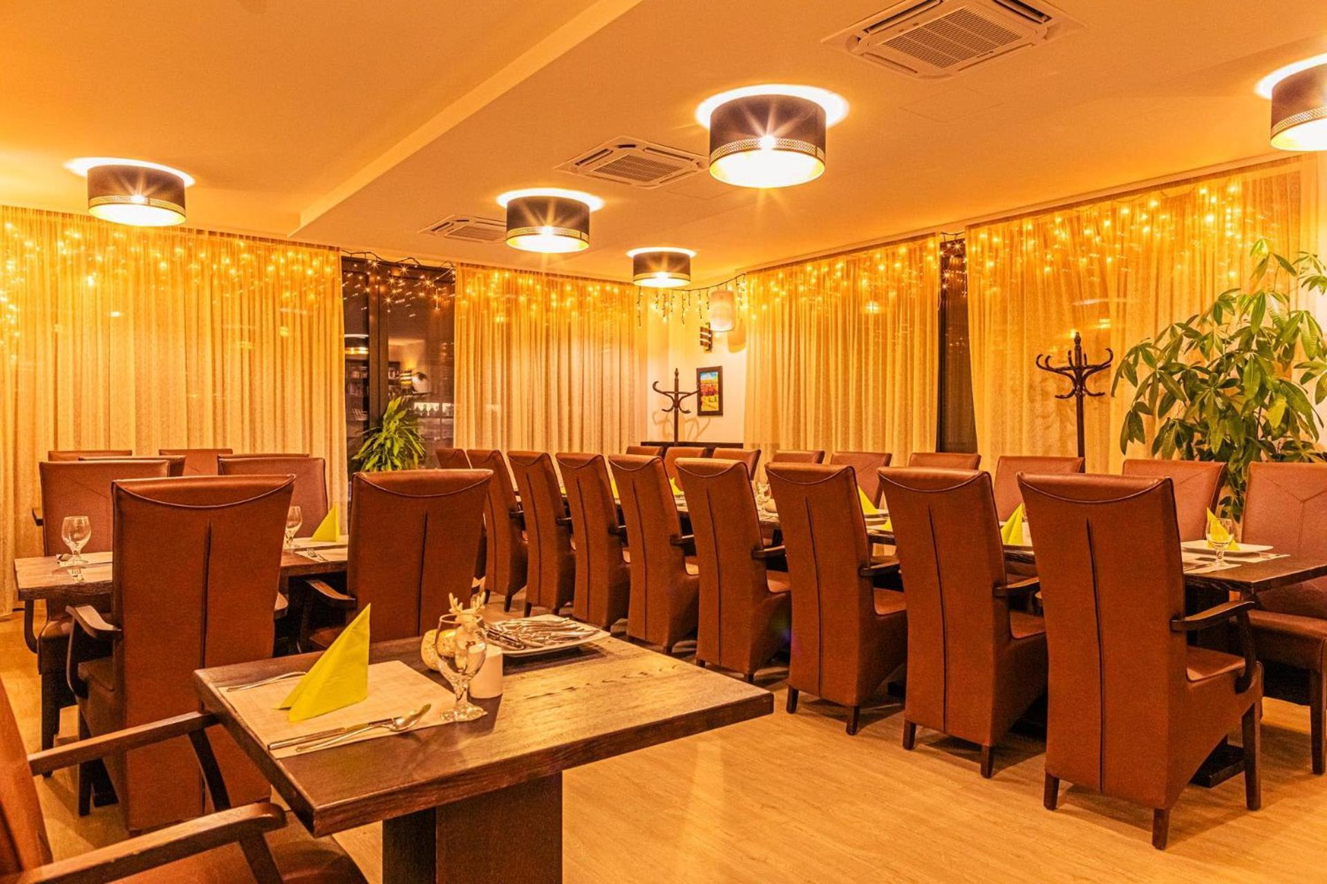 Park Hotel Buek-Buekfuerdo Екстер'єр фото